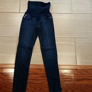 A Pea in the Pod Luxe Essentials Denim jeans